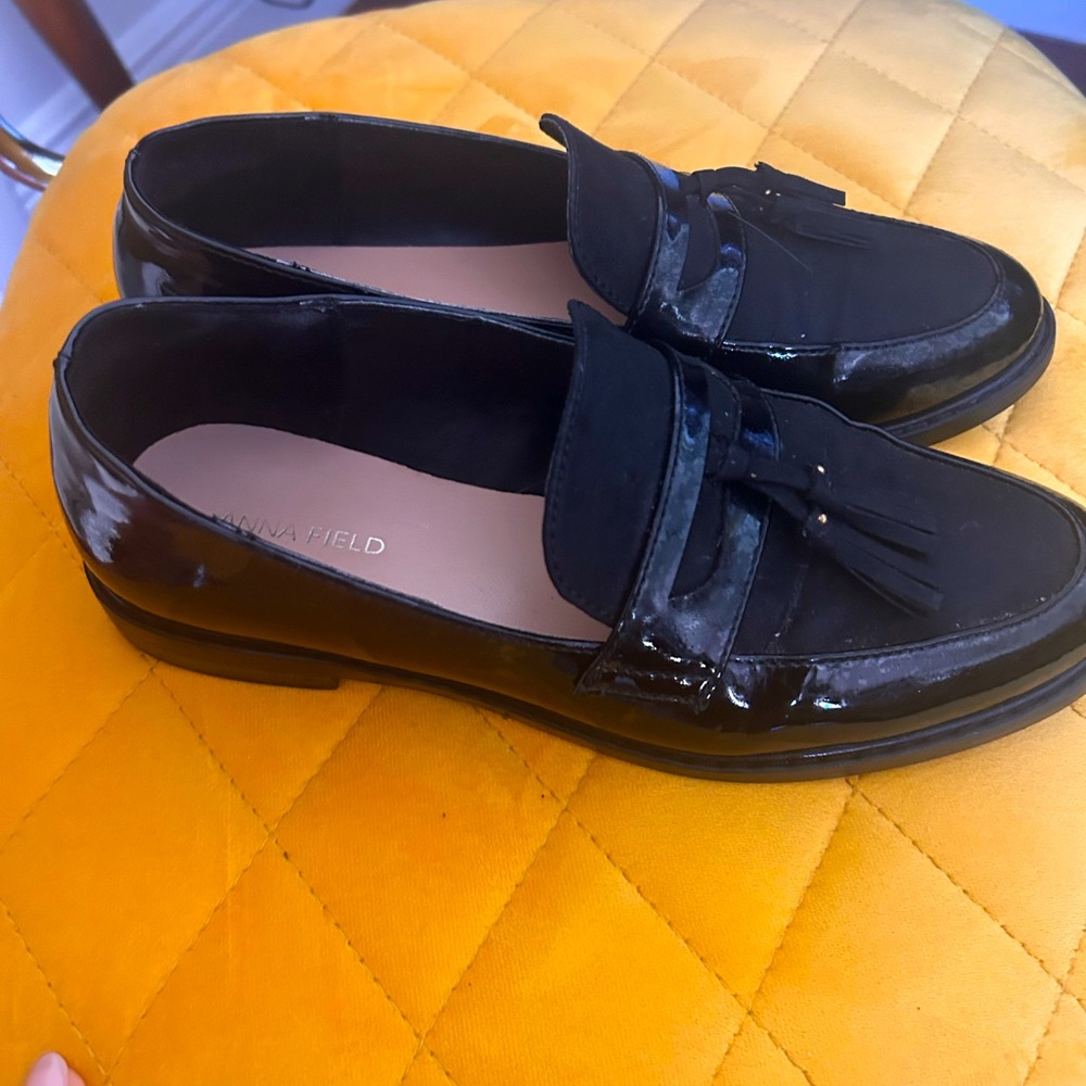 Anne Field shoes I bout in Europe is like new used only few time